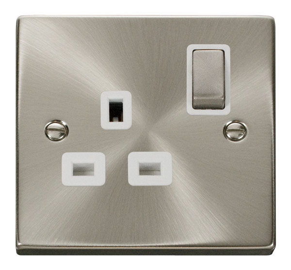 CLICK DECO 13A 1 GANG SWITCHED SOCKET VICTORIAN SATIN CHROME WHITE